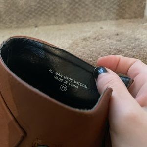 Zip up women’s boots. Size 7.5 new